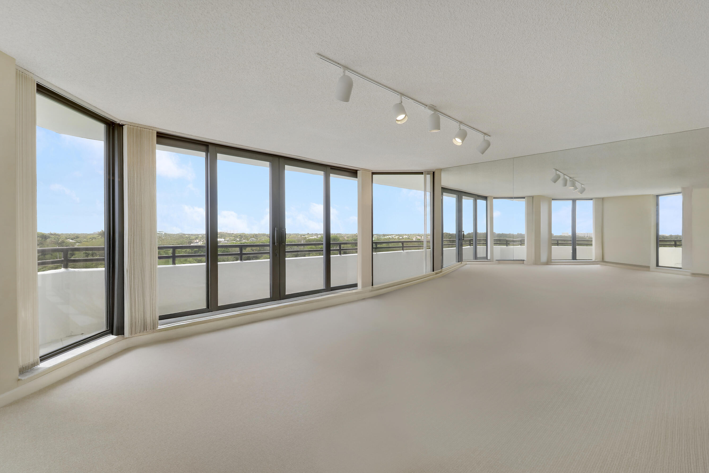 3322 Casseekey Island #604, Jupiter FL 33477