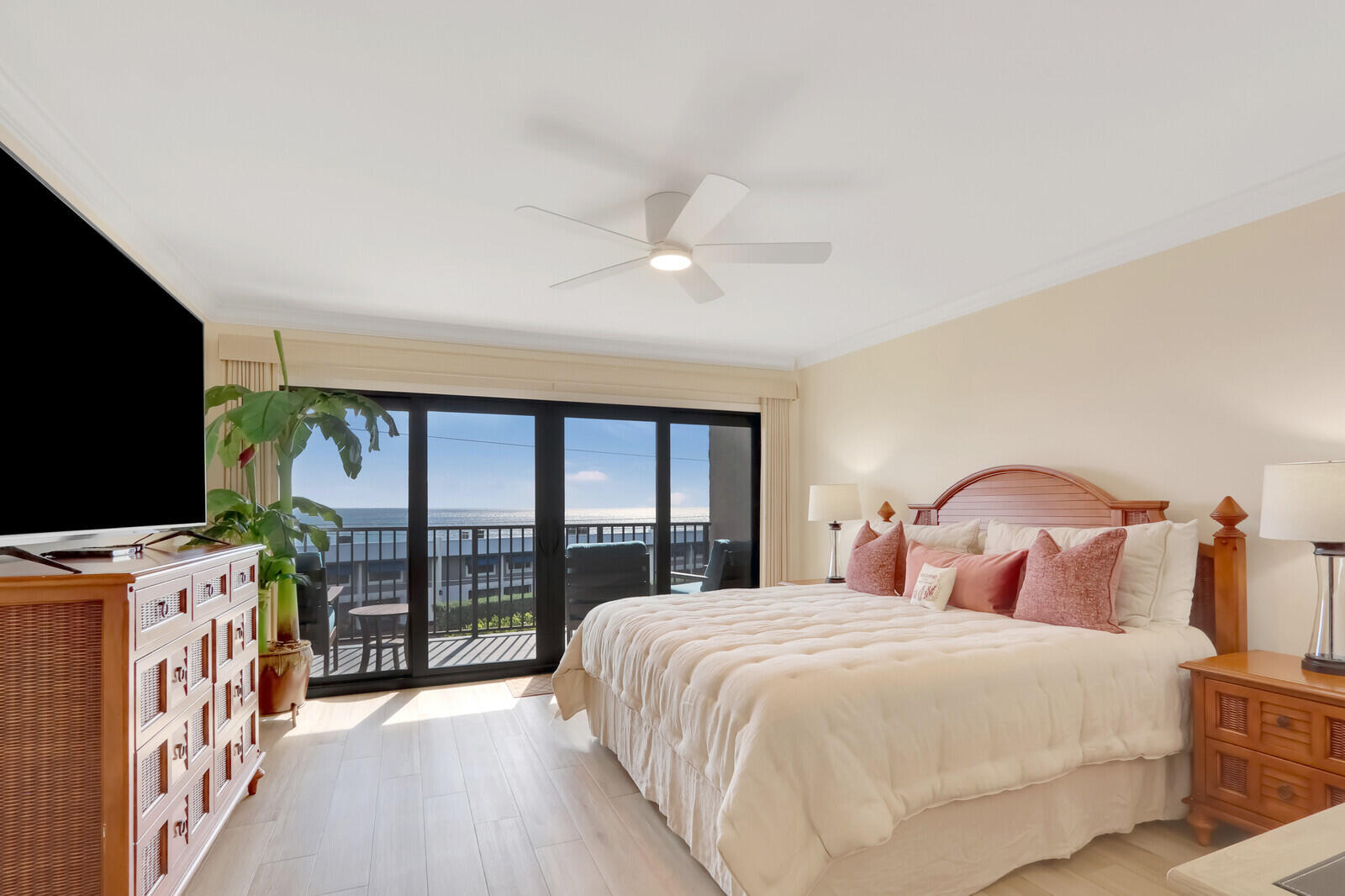 1055 Ocean #403, Juno Beach FL 33408