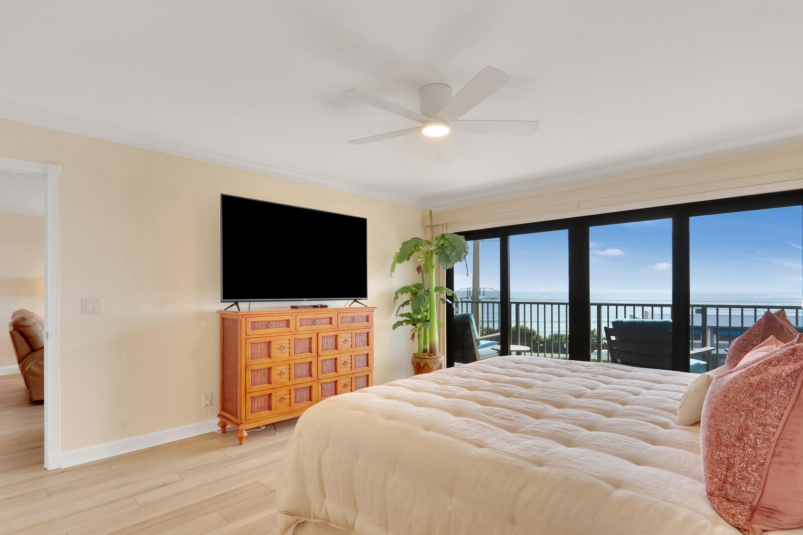 1055 Ocean #403, Juno Beach FL 33408