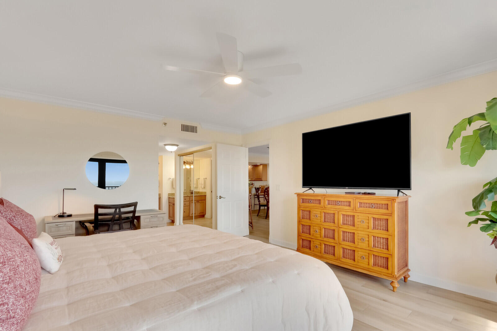 1055 Ocean #403, Juno Beach FL 33408