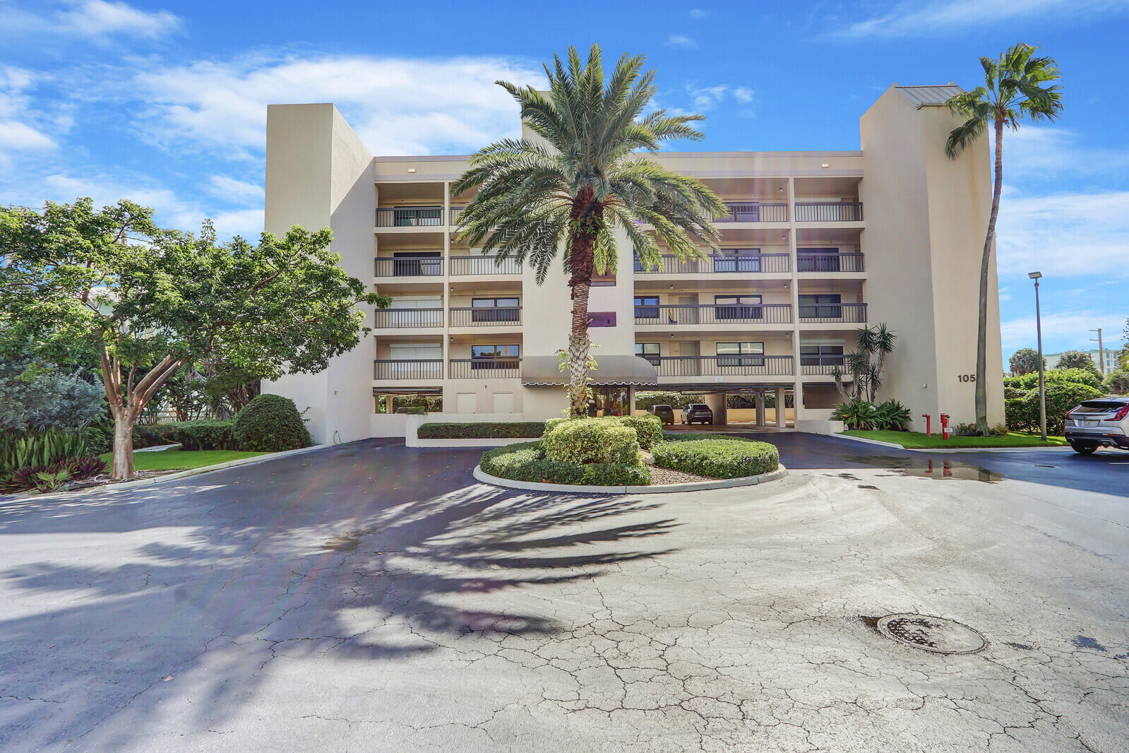 1055 Ocean #403, Juno Beach FL 33408