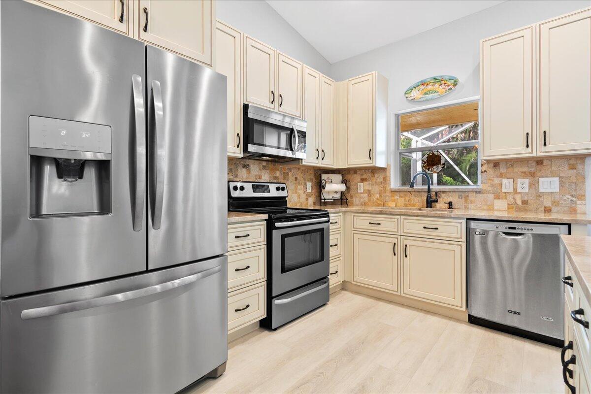 10174 Plum, Palm Beach Gardens FL 33410
