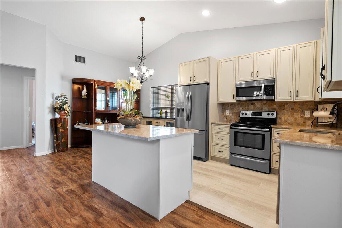 10174 Plum, Palm Beach Gardens FL 33410