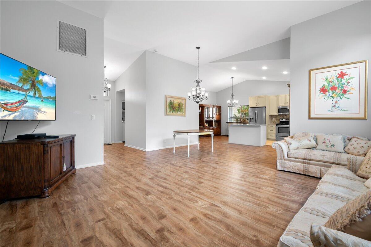 10174 Plum, Palm Beach Gardens FL 33410