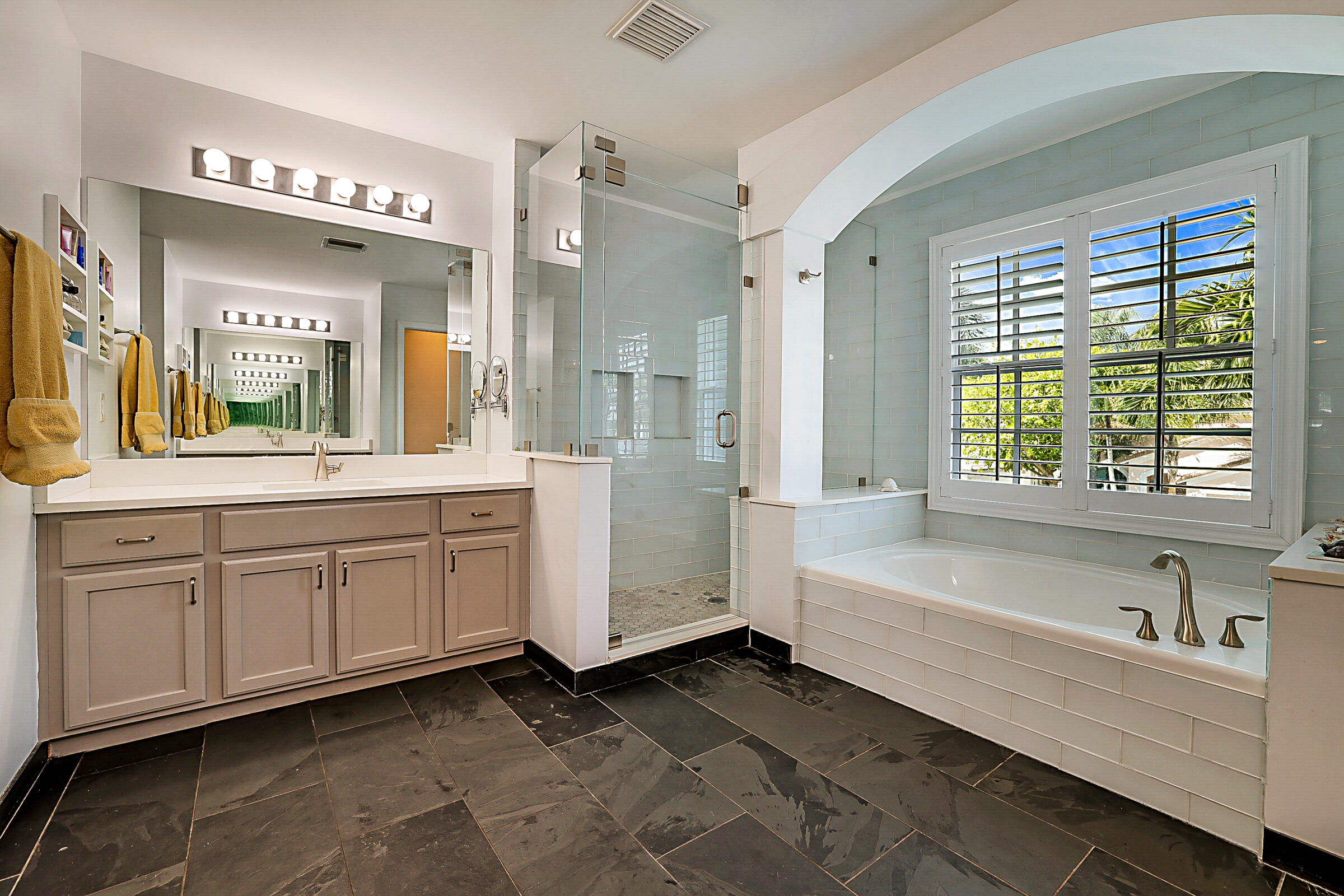 458 Woodview, Palm Beach Gardens FL 33418