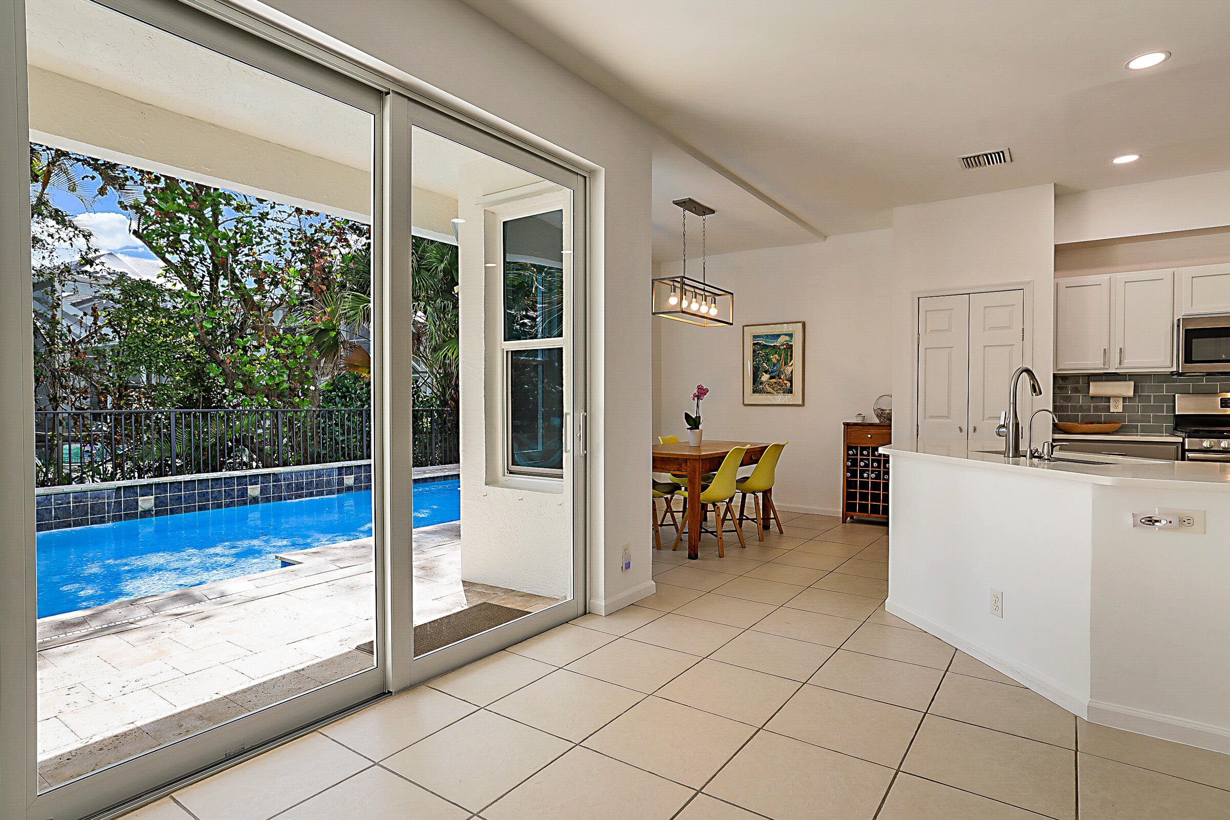 458 Woodview, Palm Beach Gardens FL 33418