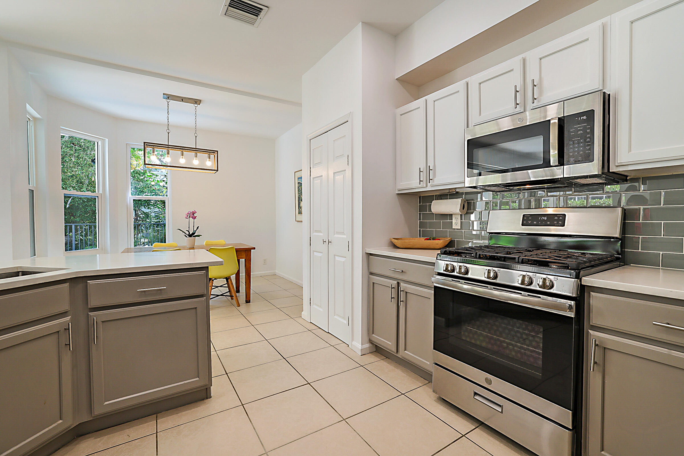 458 Woodview, Palm Beach Gardens FL 33418