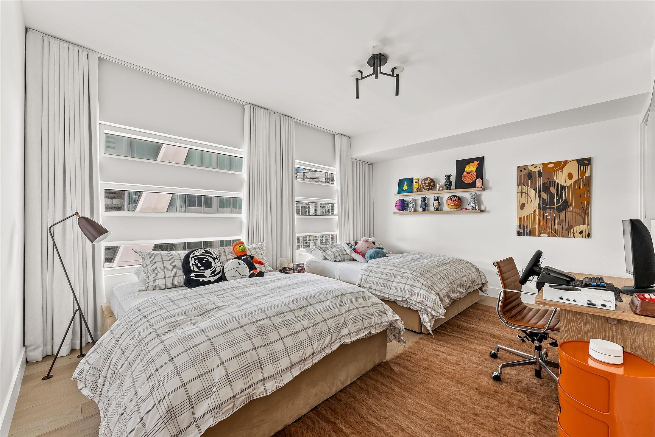 1040 Biscayne #4002, Miami FL 33132