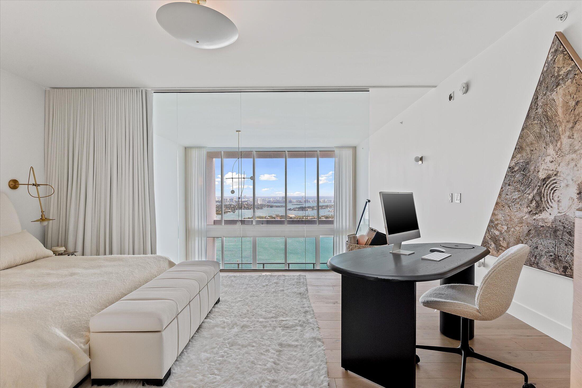 1040 Biscayne #4002, Miami FL 33132