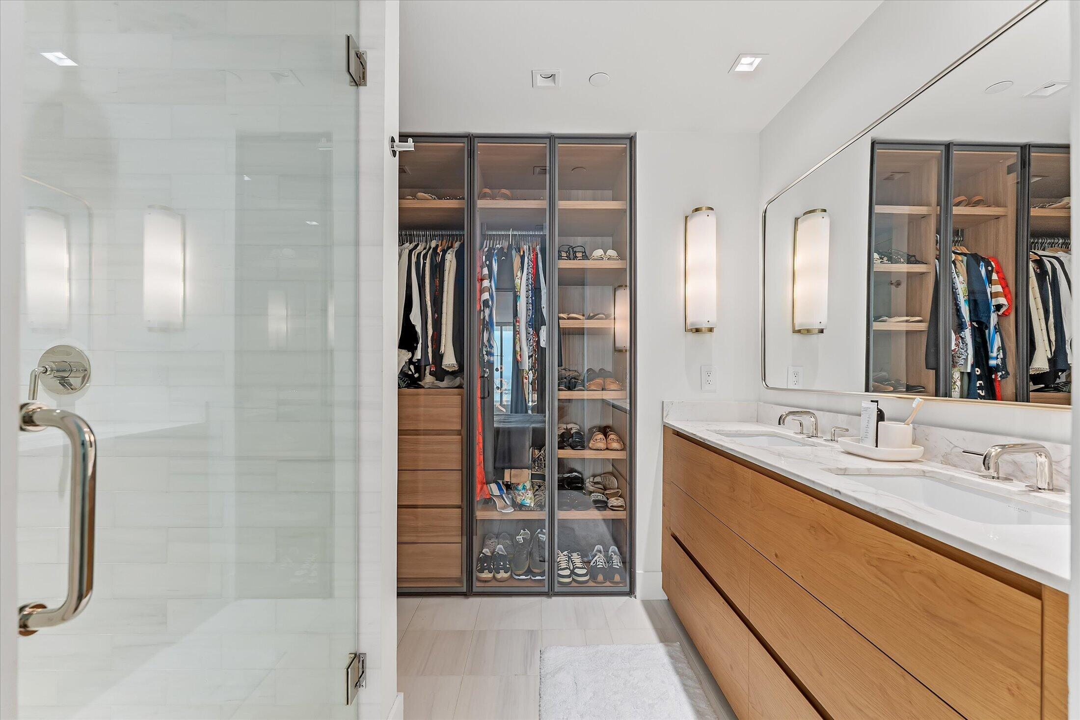 1040 Biscayne #4002, Miami FL 33132