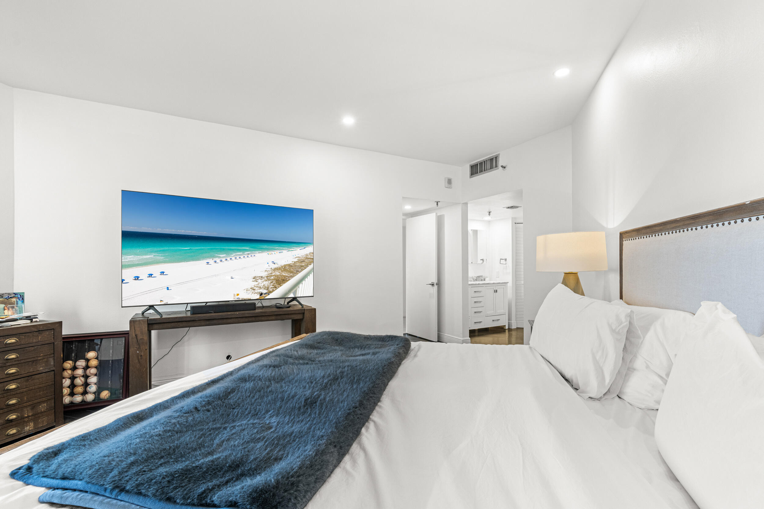 520 Brickell Key #A200, Miami FL 33131