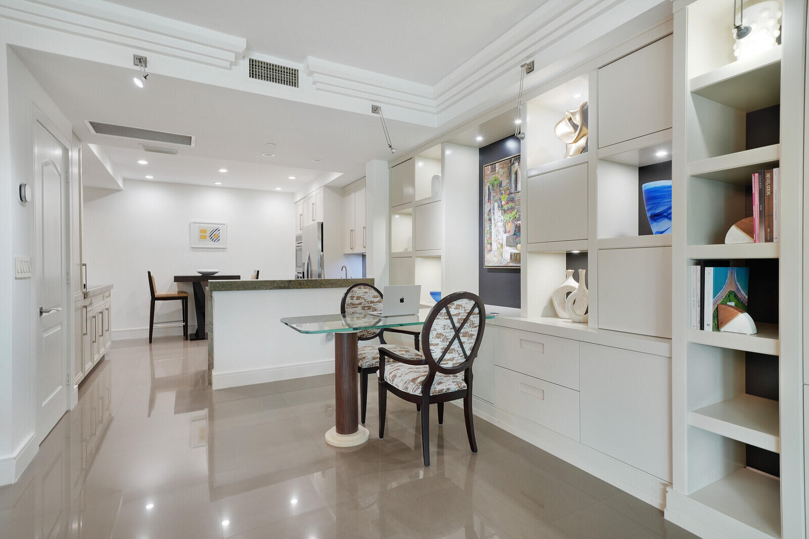 550 SE Mizner #B209, Boca Raton FL 33432