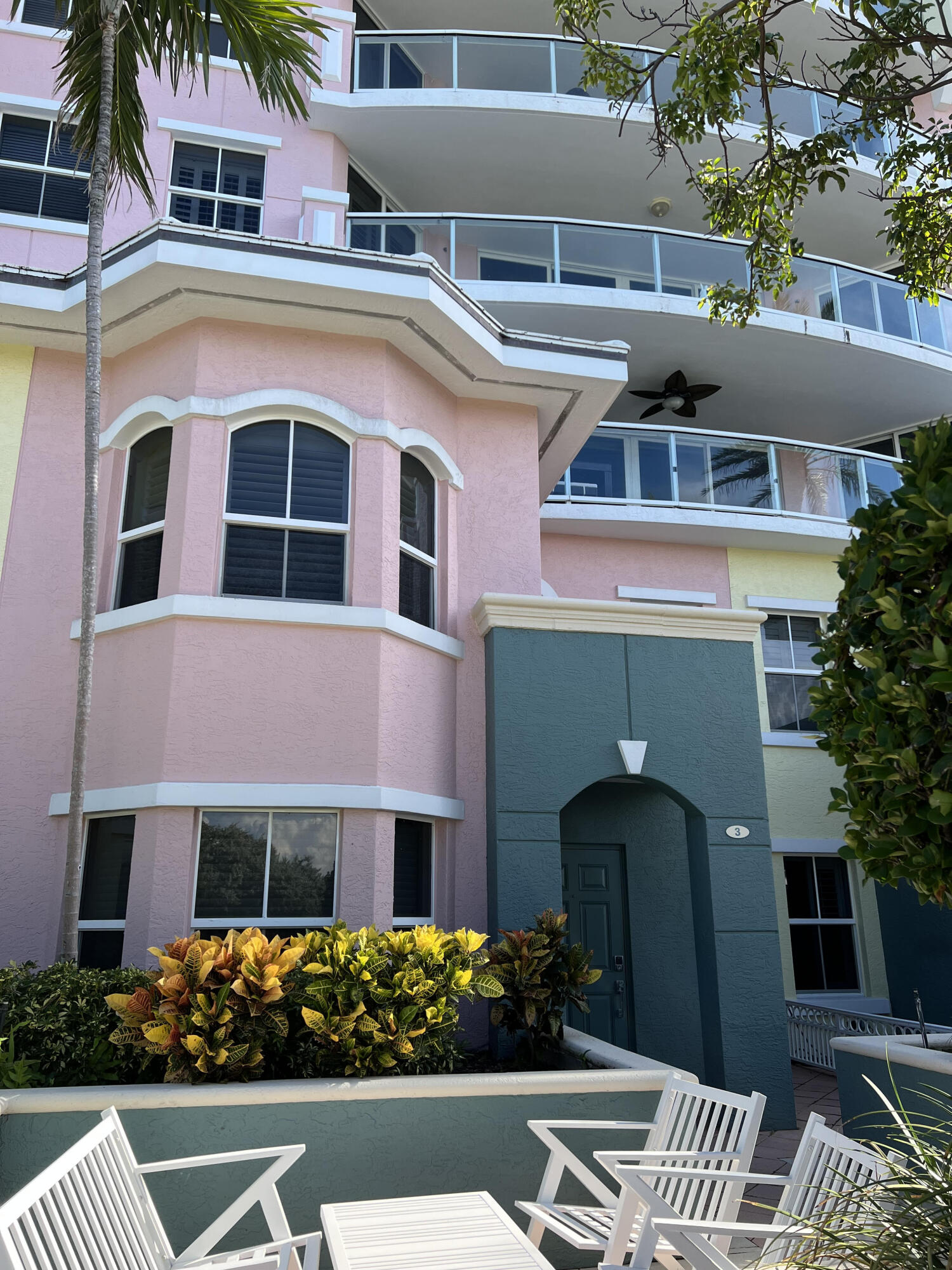 2051 SE 3rd #Th3, Deerfield Beach FL 33441