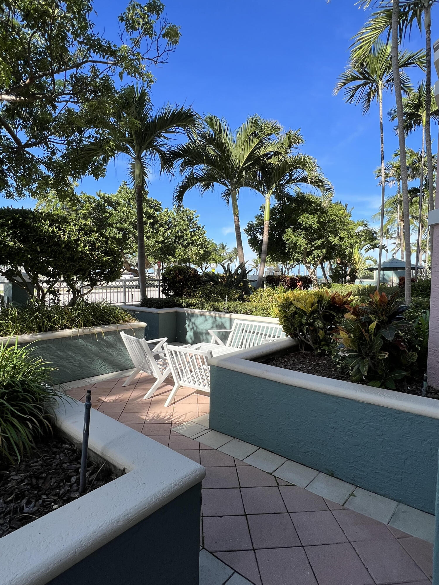 2051 SE 3rd #Th3, Deerfield Beach FL 33441