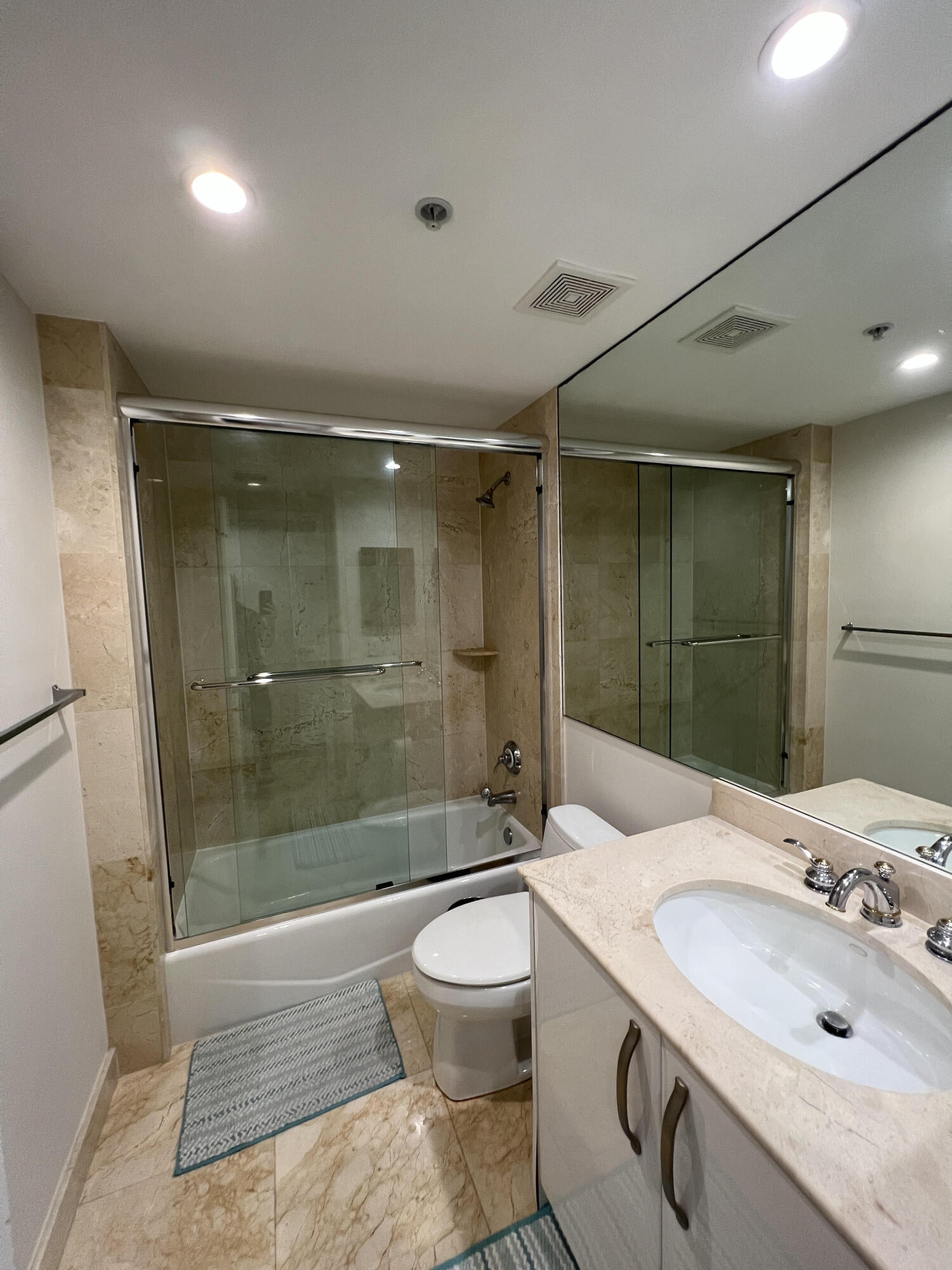 2051 SE 3rd #Th3, Deerfield Beach FL 33441
