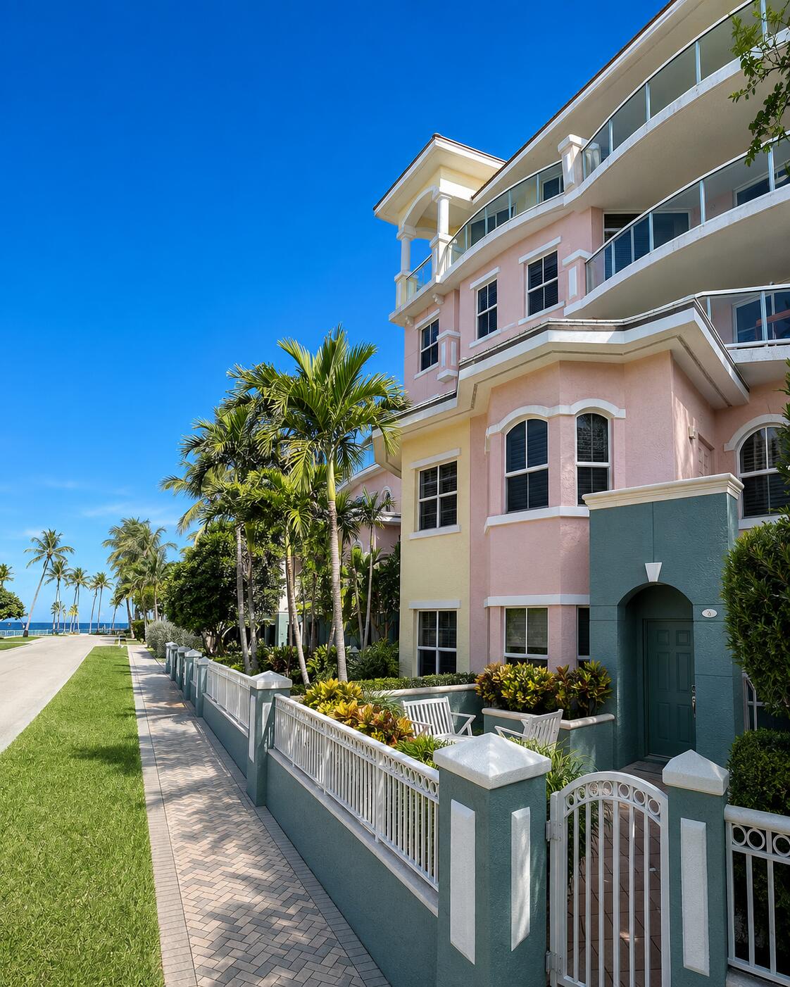 2051 SE 3rd #Th3, Deerfield Beach FL 33441