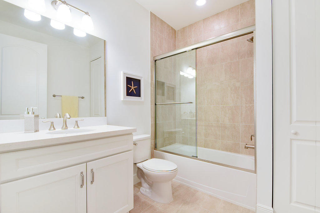 106 Ocean Breeze, Juno Beach FL 33408