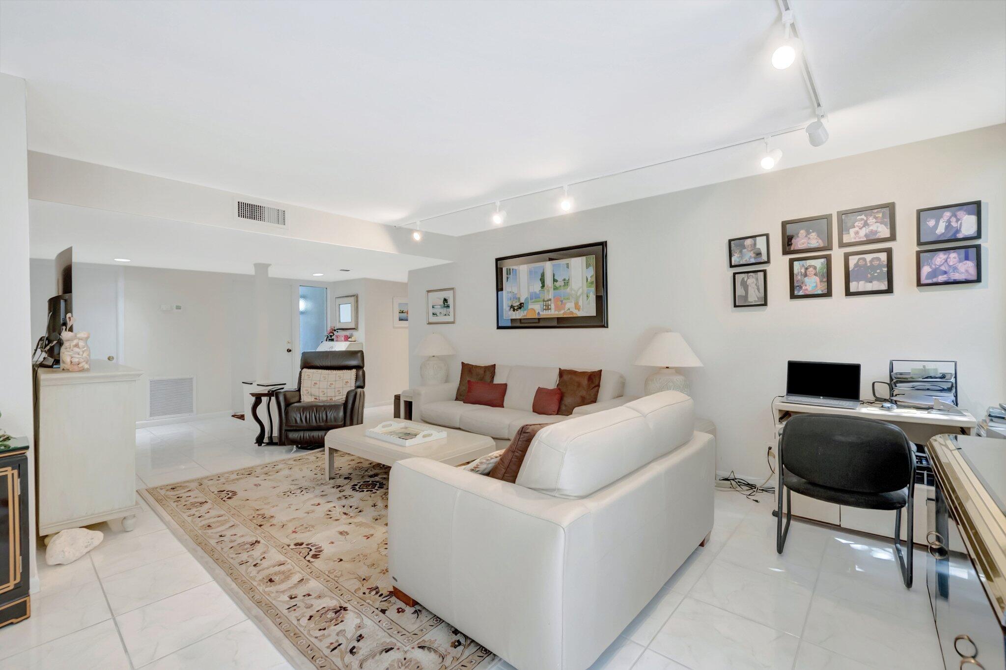 3705 Bridgewood, Boca Raton FL 33434