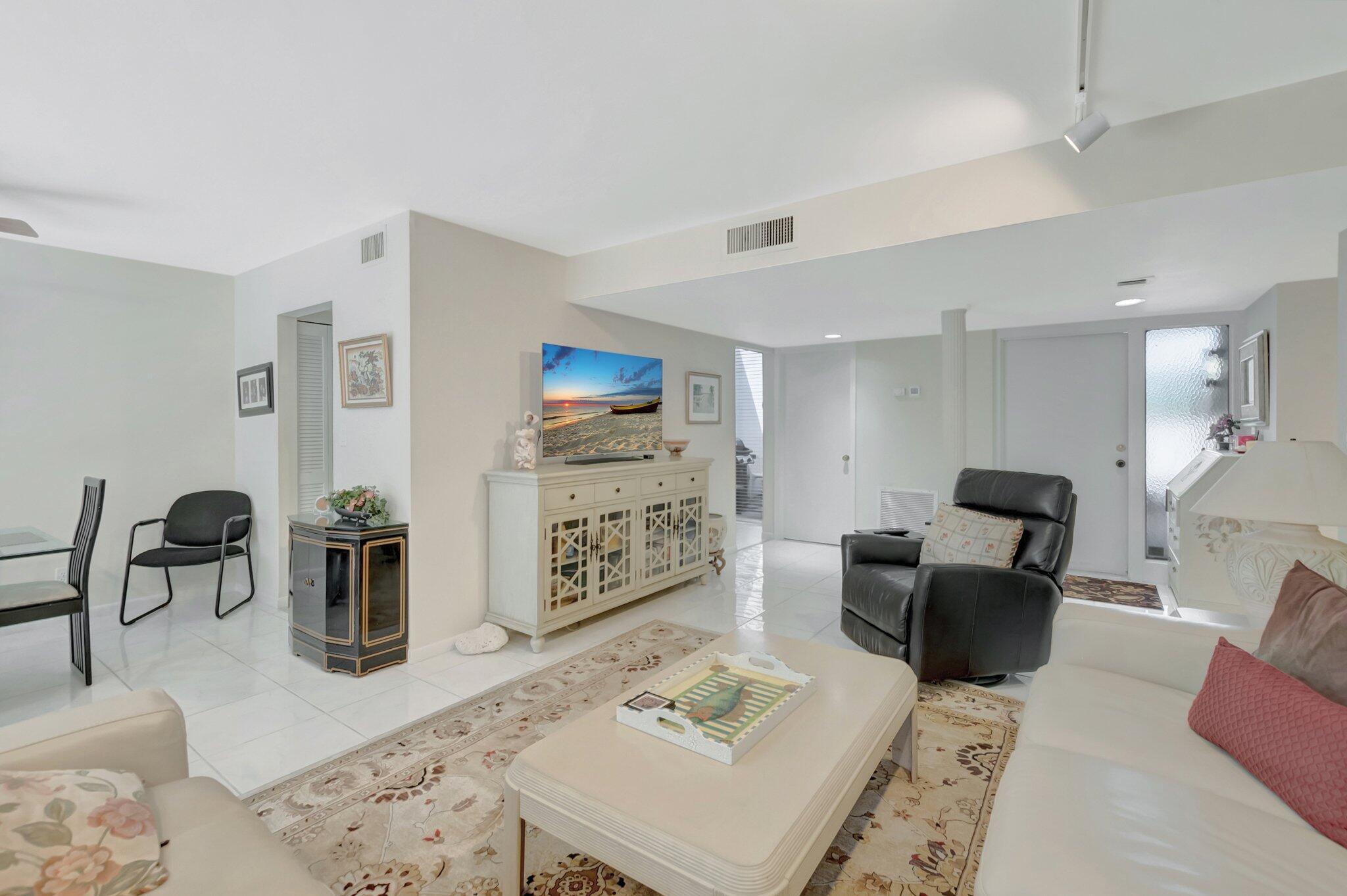 3705 Bridgewood, Boca Raton FL 33434