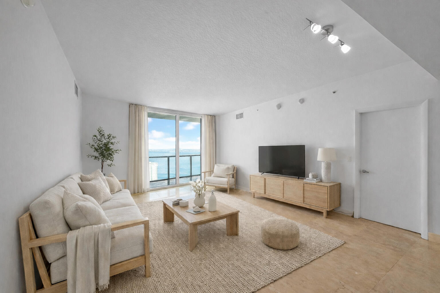 1900 N Bayshore #3404, Miami FL 33132