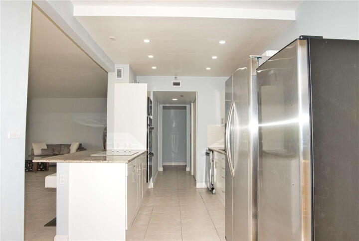 19355 Turnberry #3d, Miami FL 33180