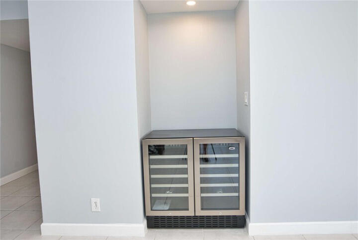 19355 Turnberry #3d, Miami FL 33180