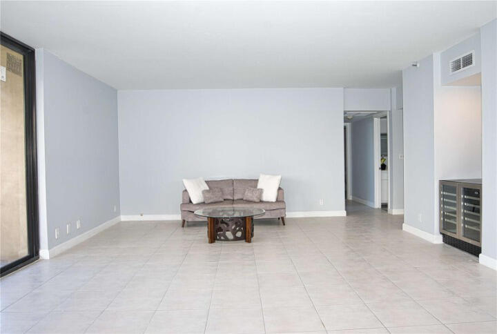 19355 Turnberry #3d, Miami FL 33180