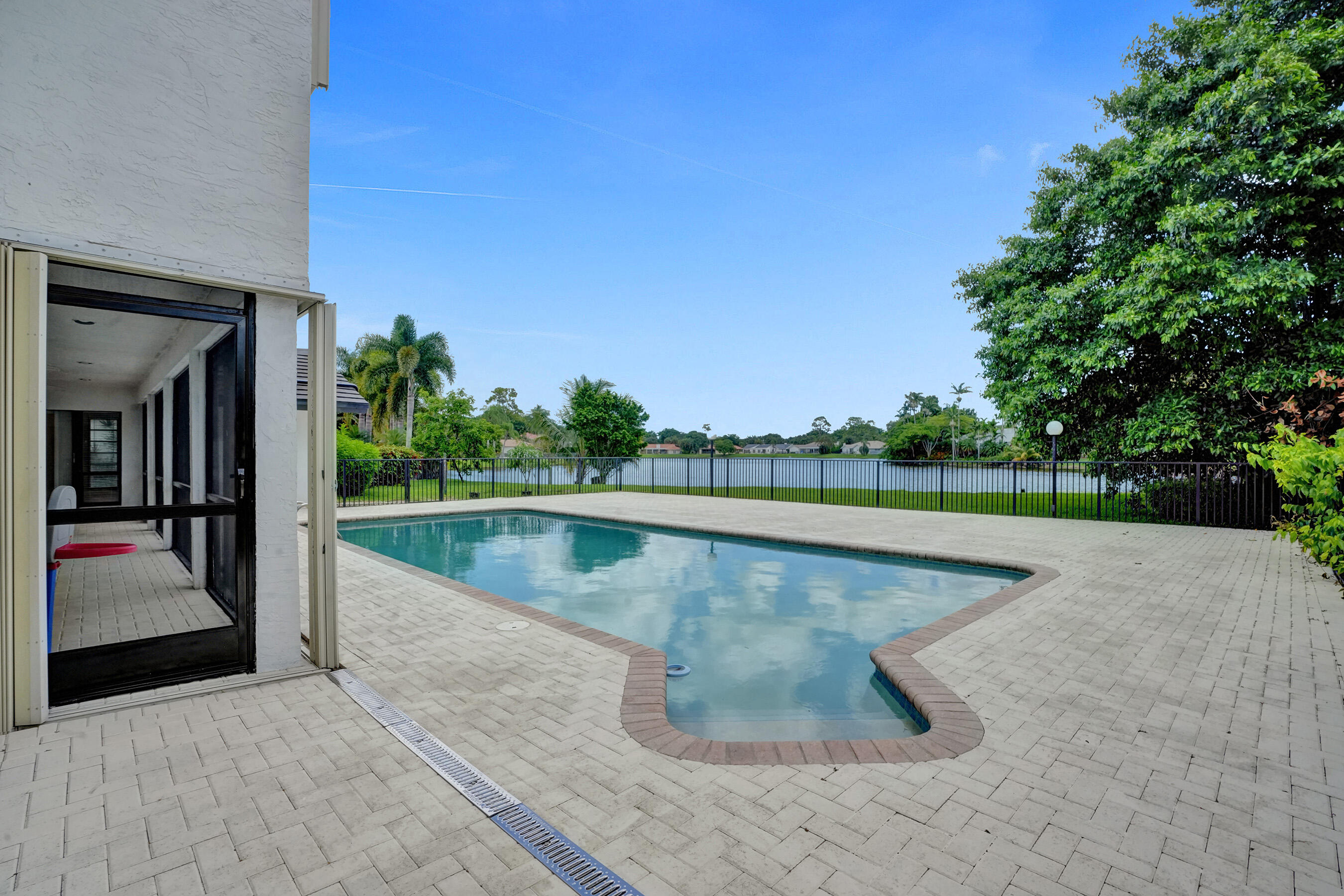 7475 Estrella, Boca Raton FL 33433