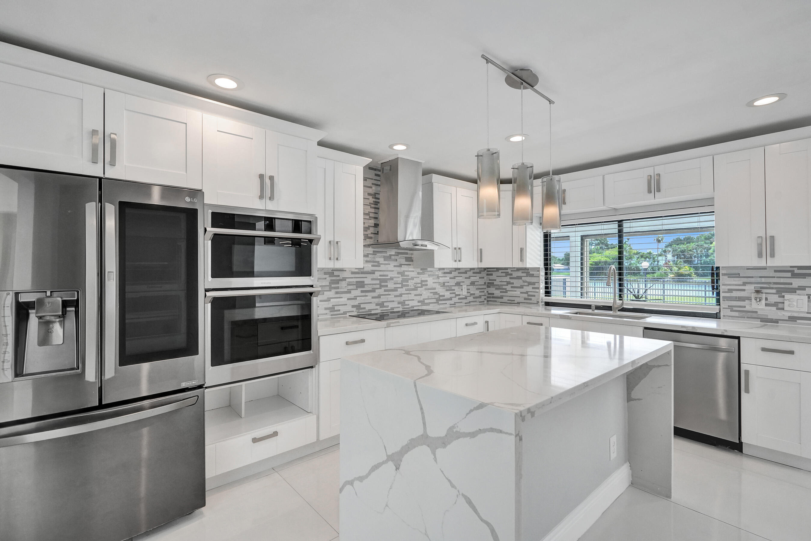 7475 Estrella, Boca Raton FL 33433