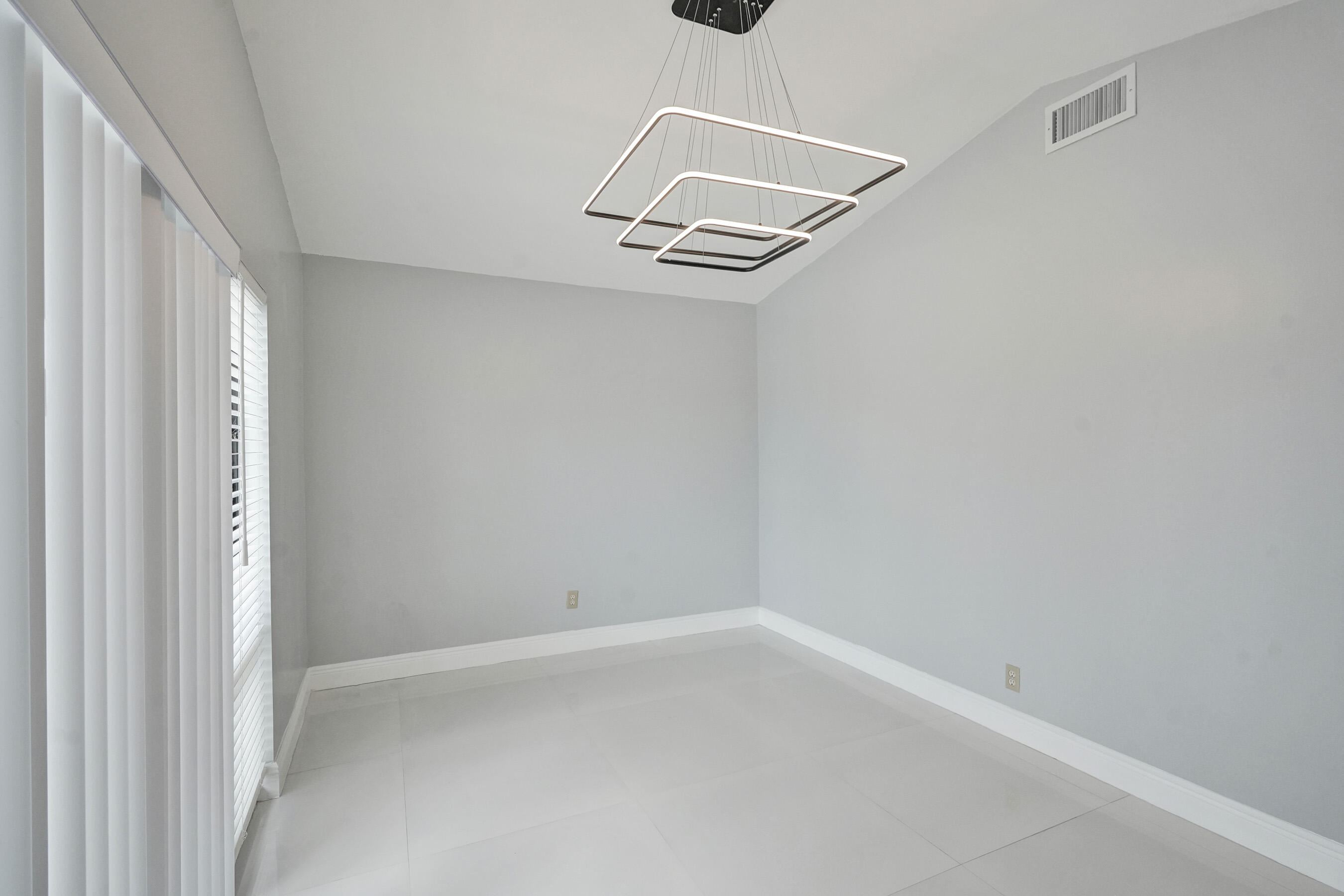 7475 Estrella, Boca Raton FL 33433