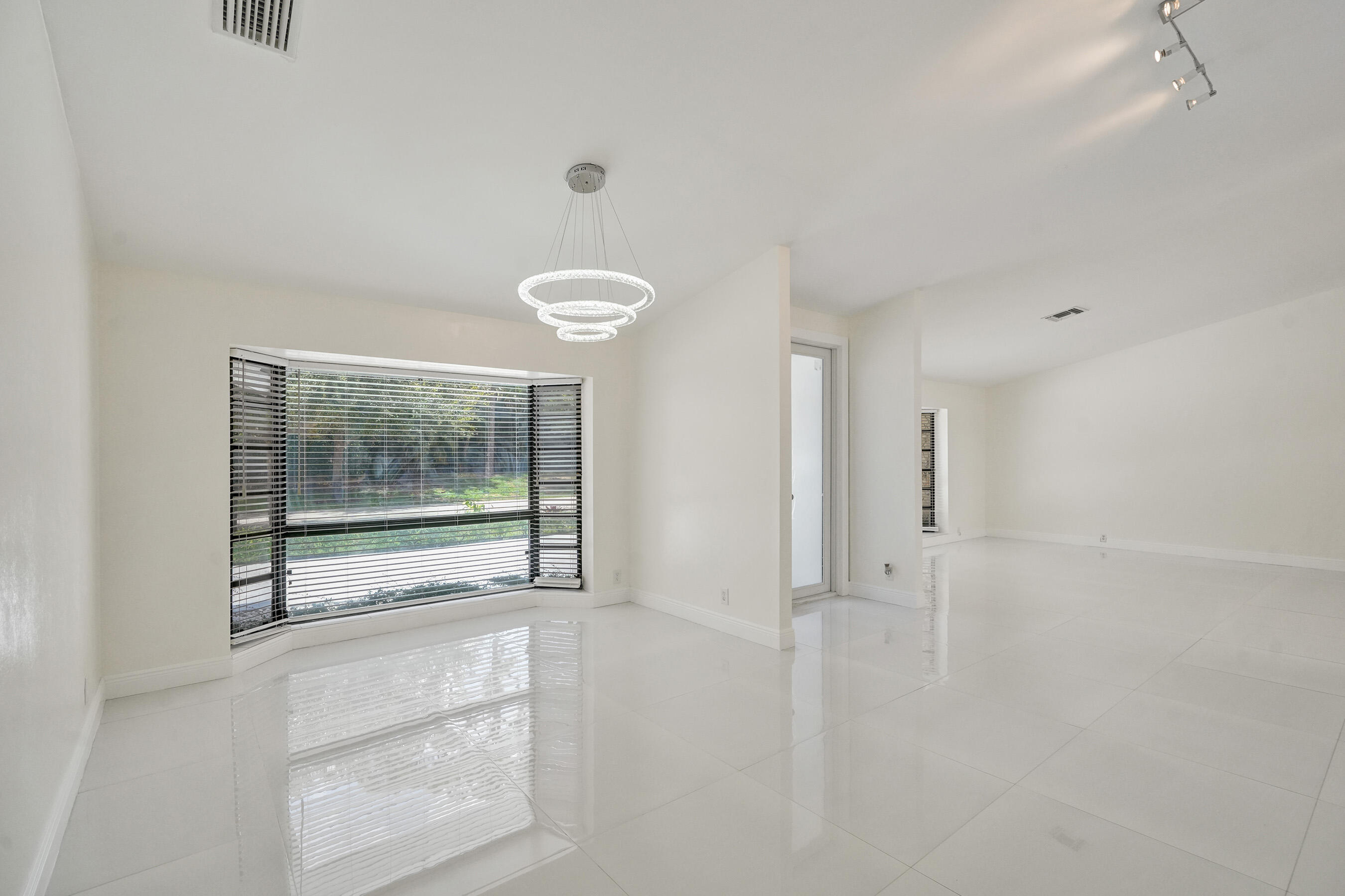 7475 Estrella, Boca Raton FL 33433