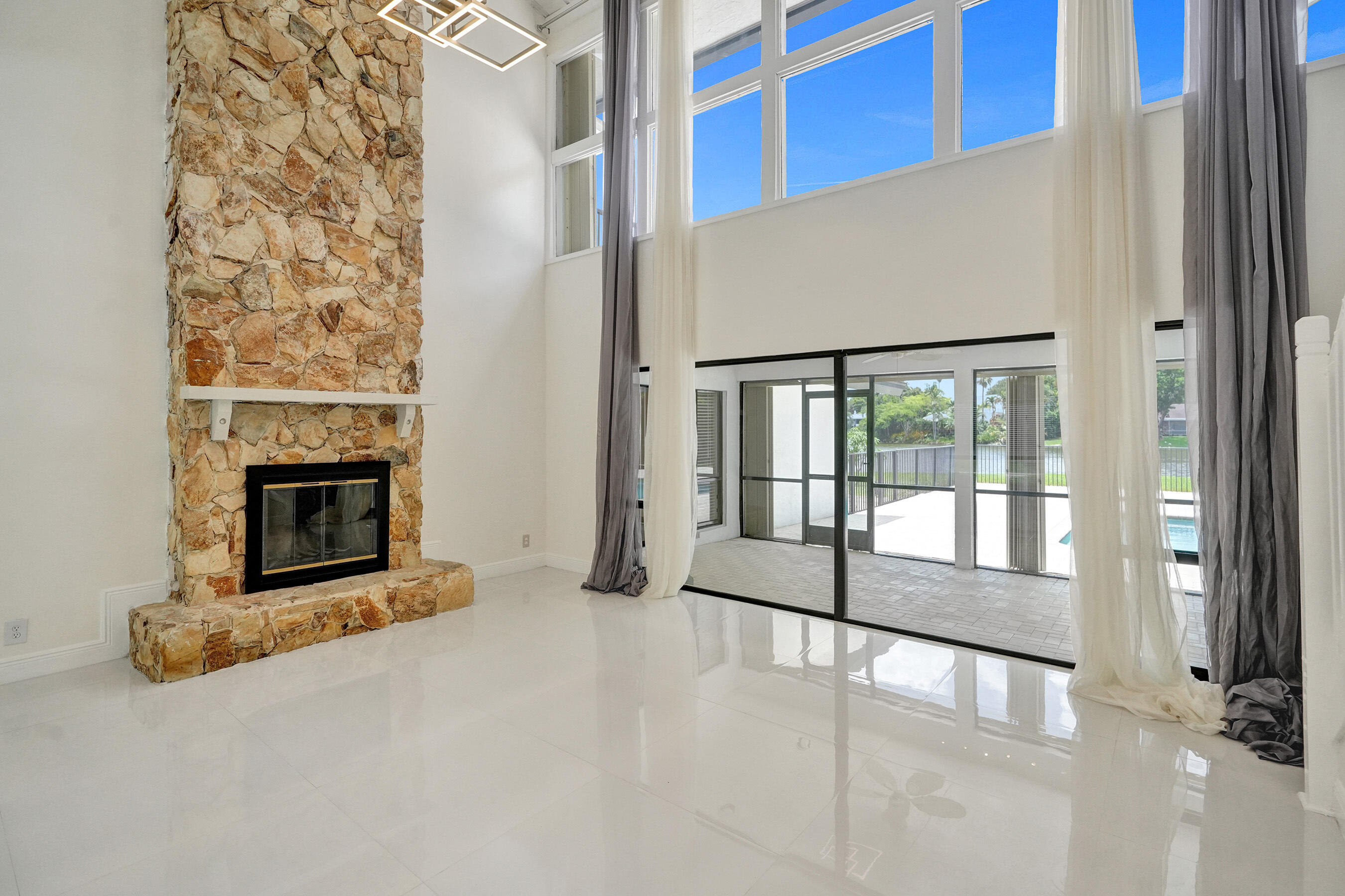 7475 Estrella, Boca Raton FL 33433
