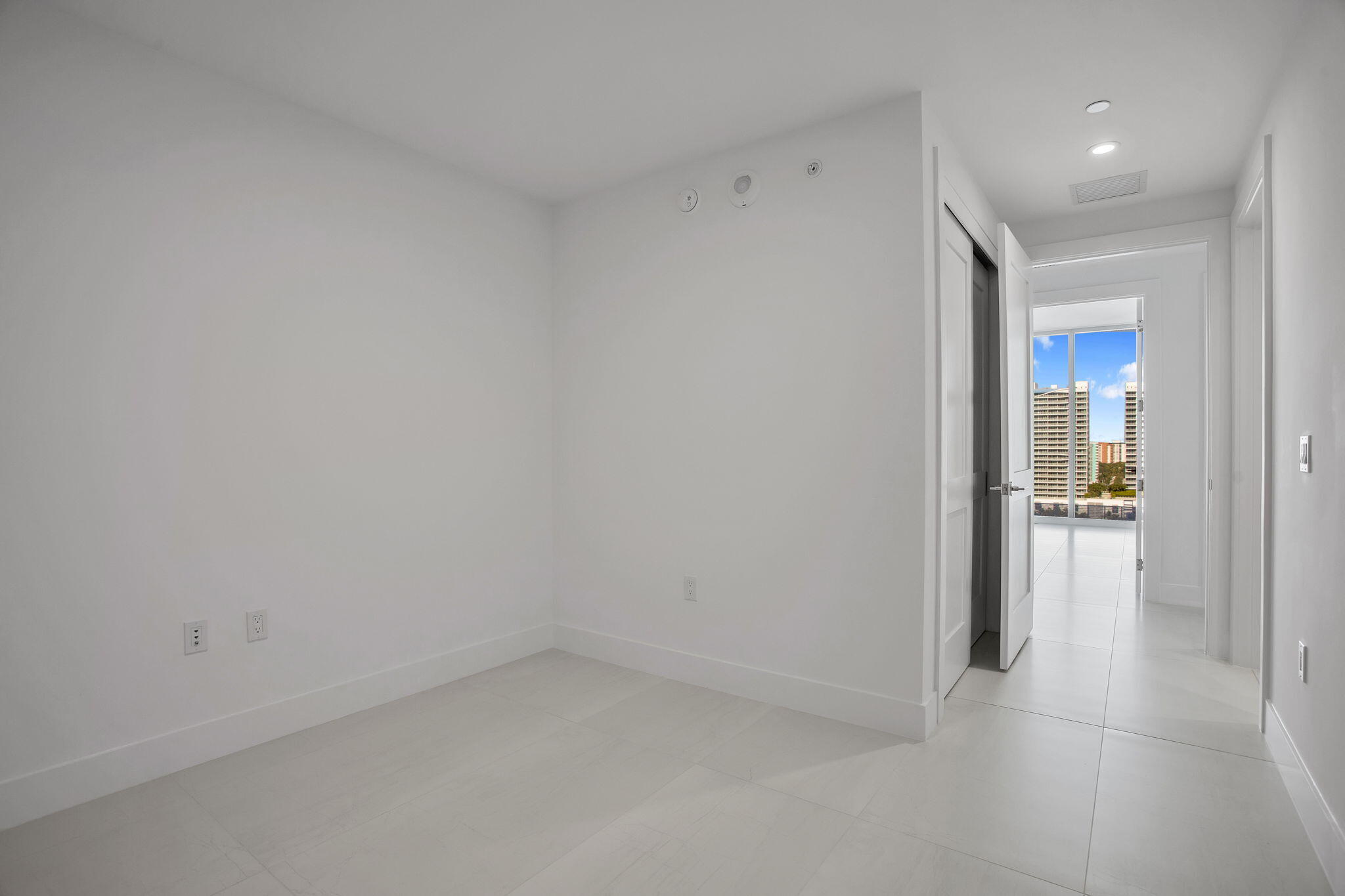 151 N Seabreeze #1204, Fort Lauderdale FL 33304