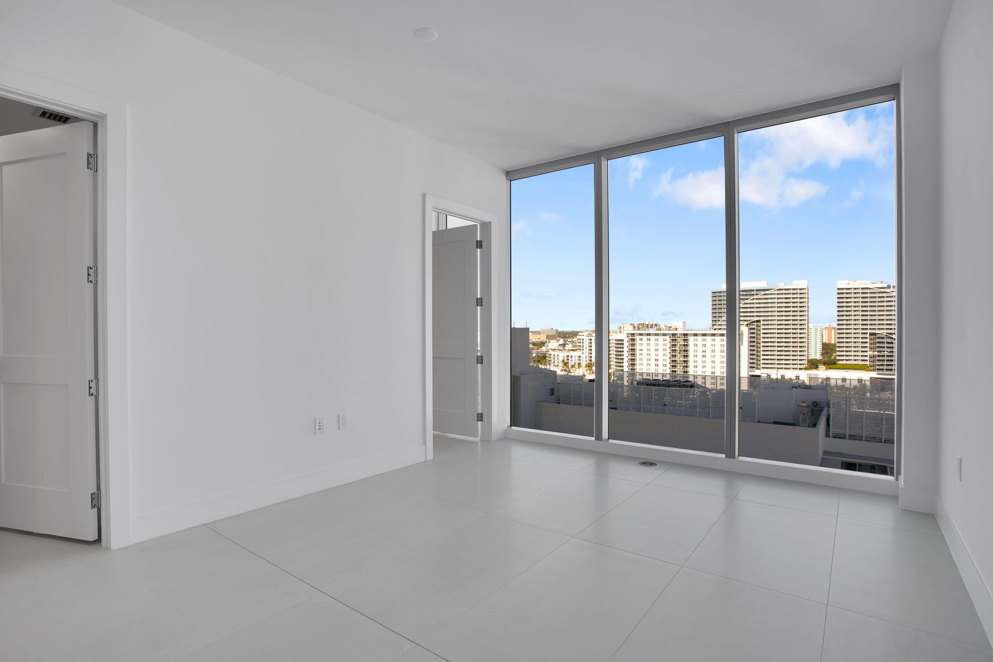 151 N Seabreeze #1204, Fort Lauderdale FL 33304
