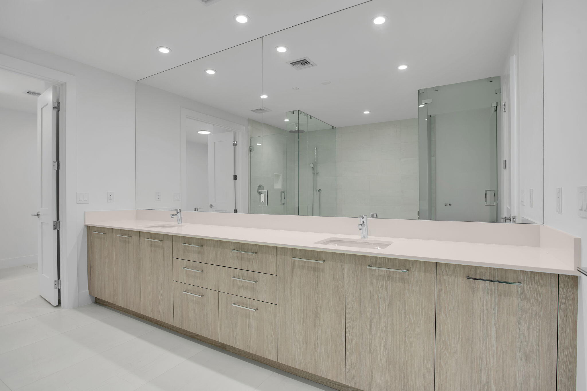 151 N Seabreeze #1204, Fort Lauderdale FL 33304