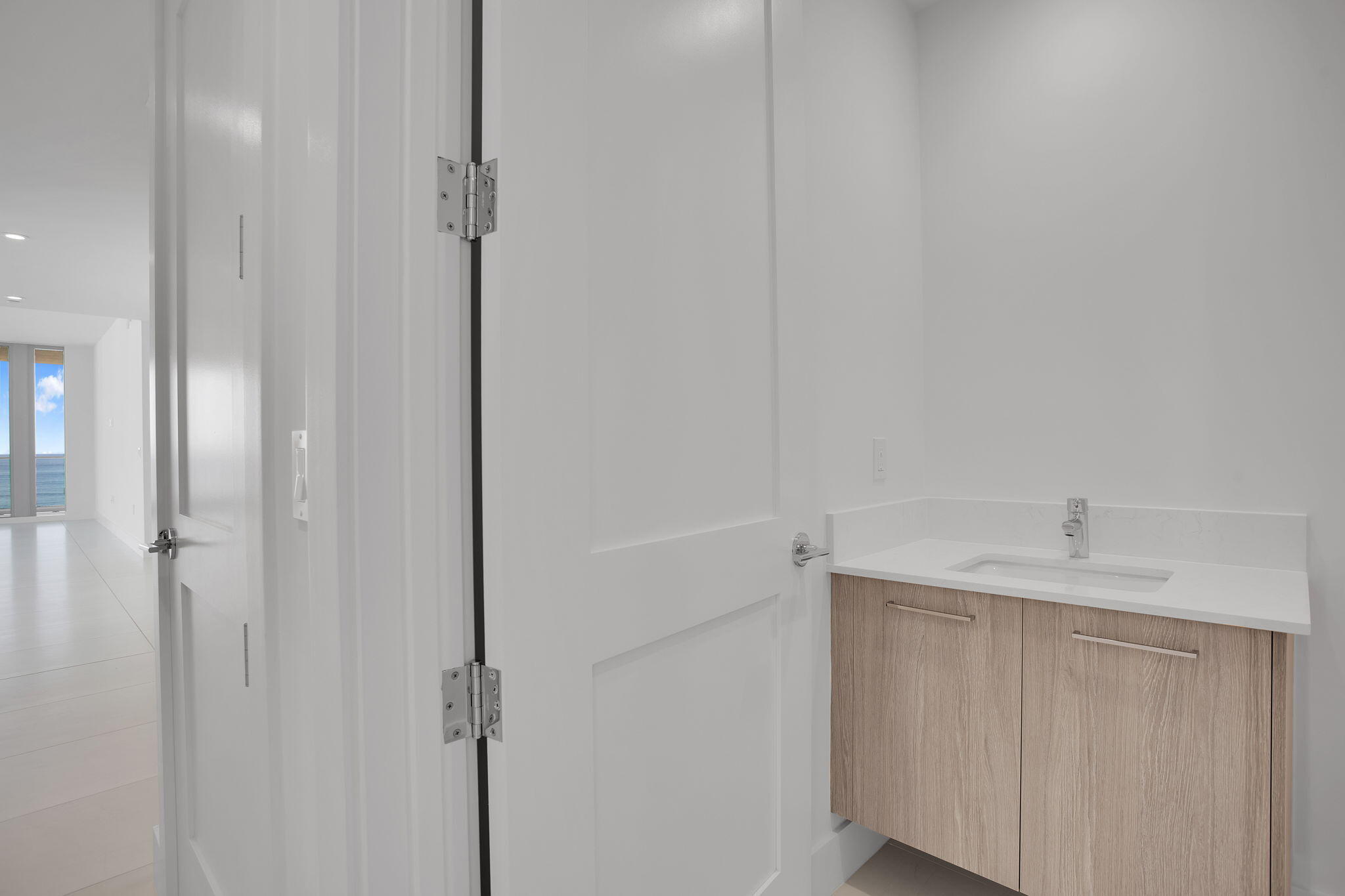 151 N Seabreeze #1204, Fort Lauderdale FL 33304