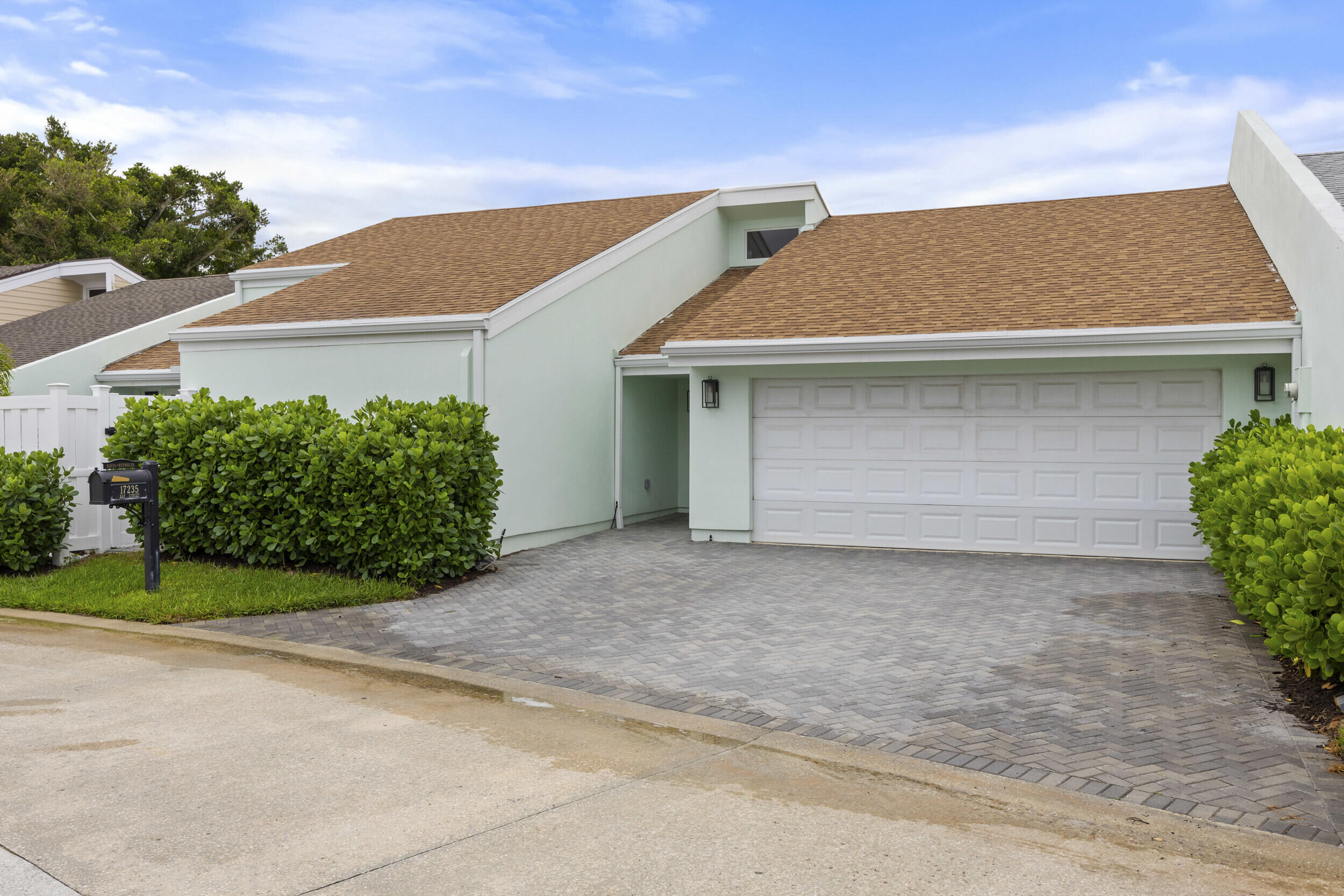 17235 Bay, Jupiter FL 33477