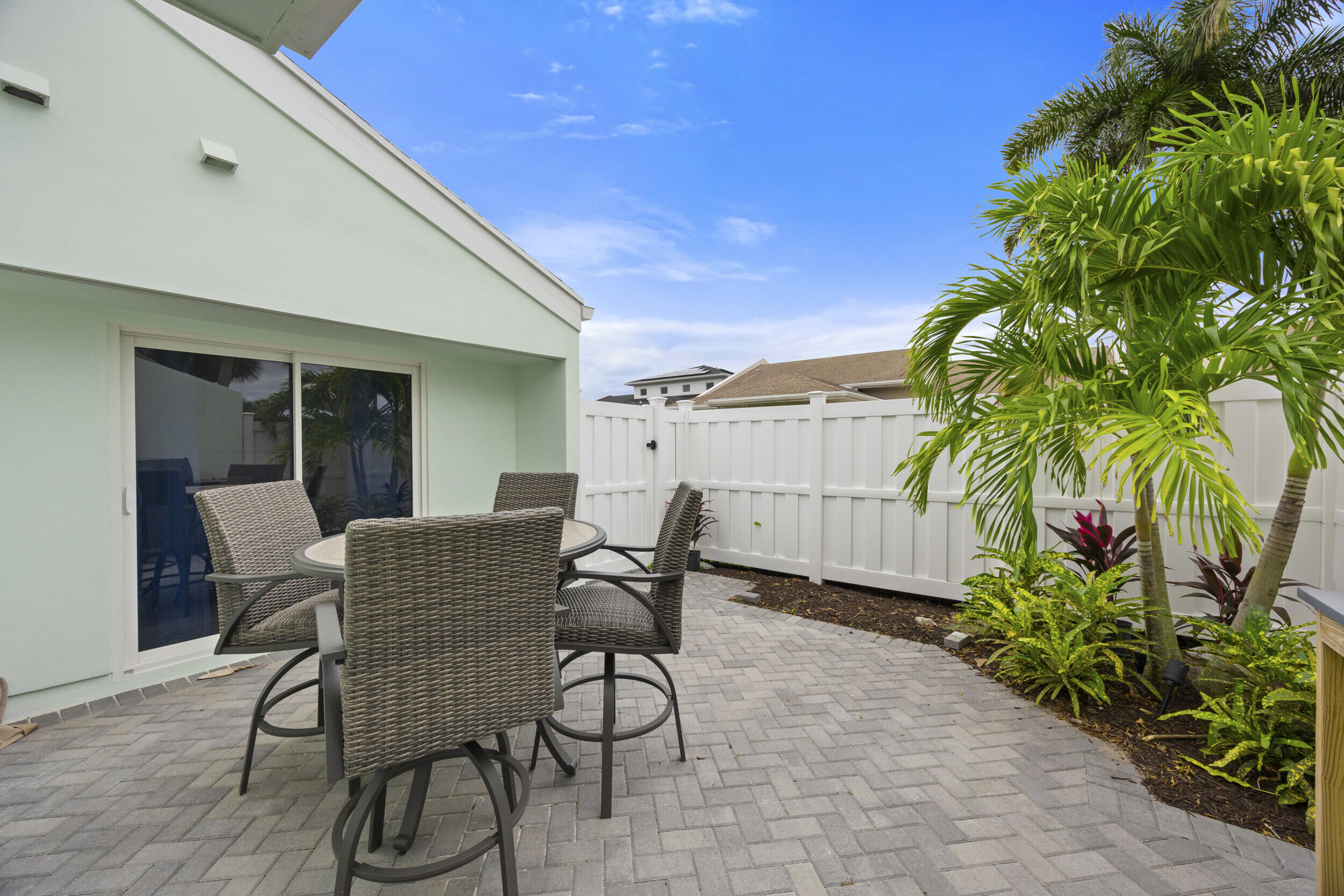 17235 Bay, Jupiter FL 33477