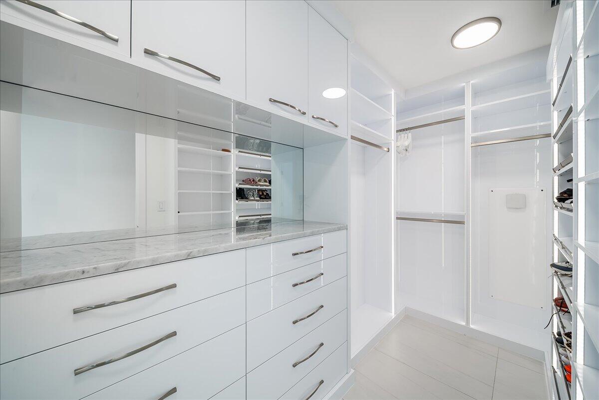 3100 N Ocean #P-905, Riviera Beach FL 33404