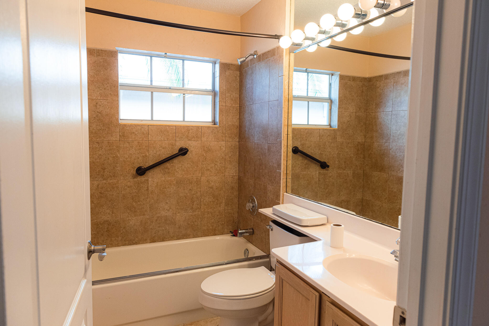 1100 Lytham, West Palm Beach FL 33411