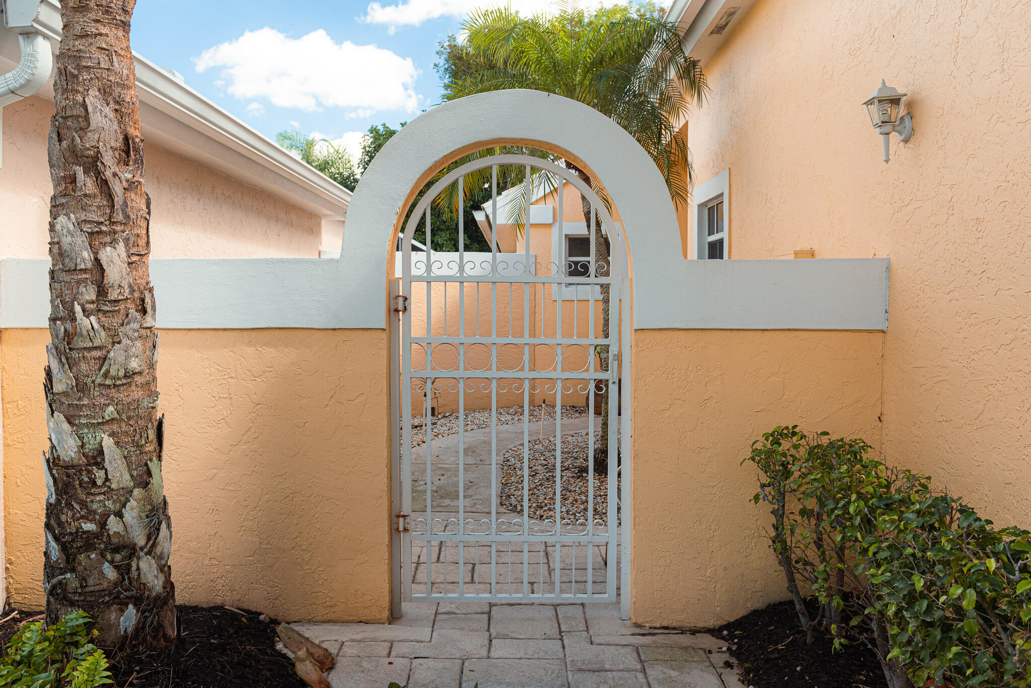 1100 Lytham, West Palm Beach FL 33411