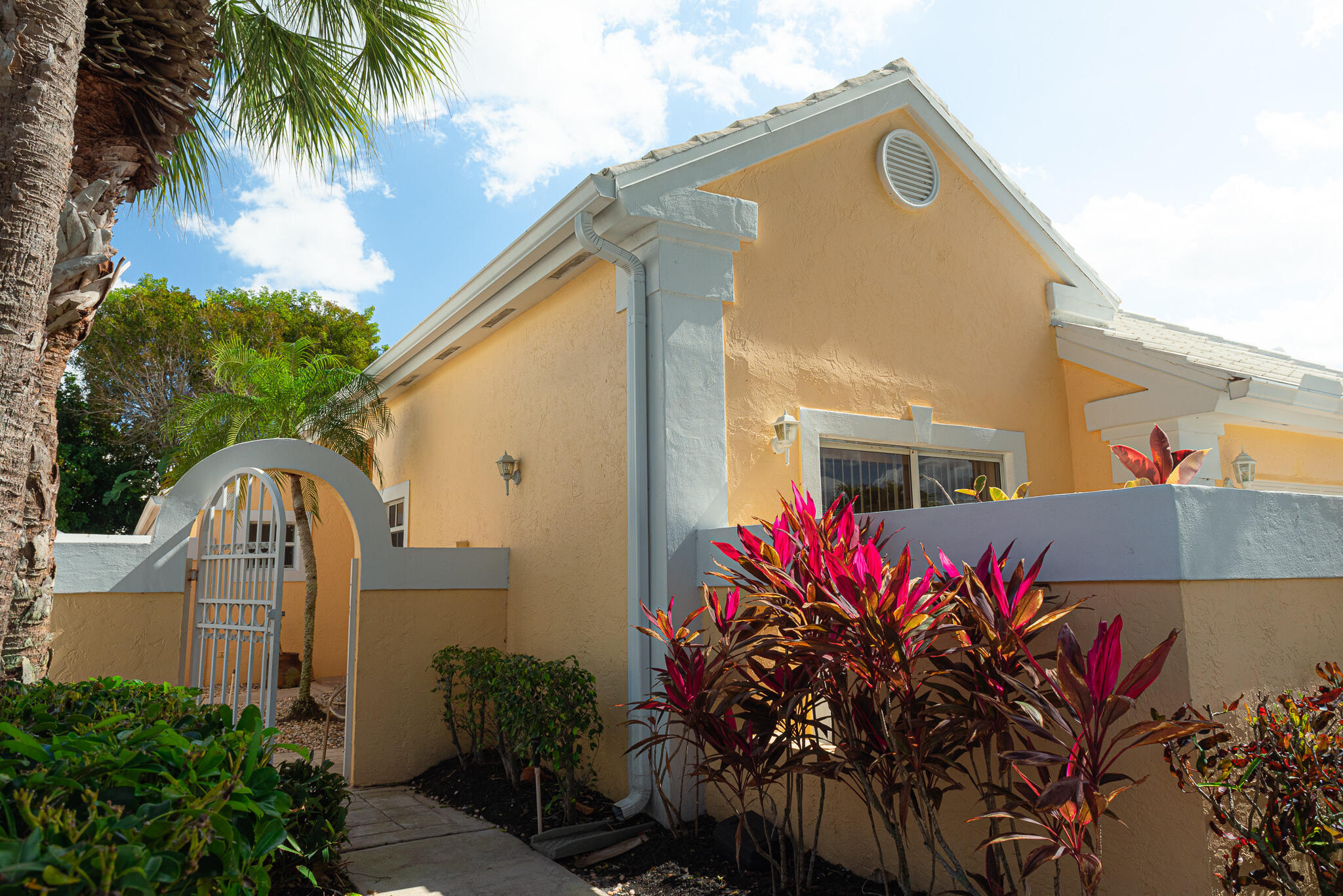 1100 Lytham, West Palm Beach FL 33411