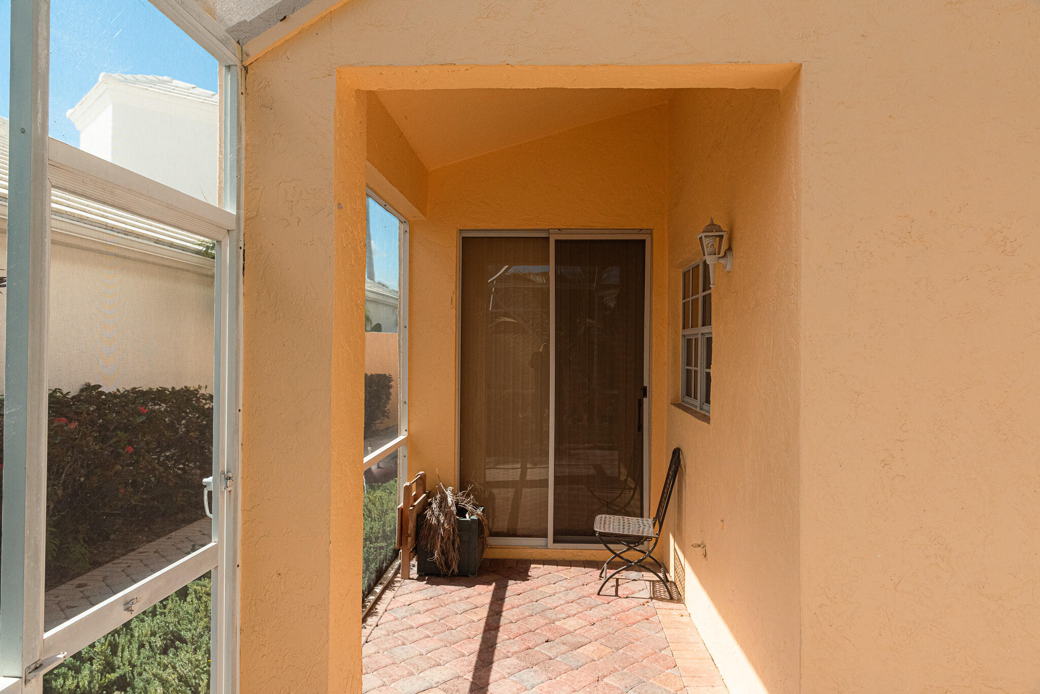 1100 Lytham, West Palm Beach FL 33411