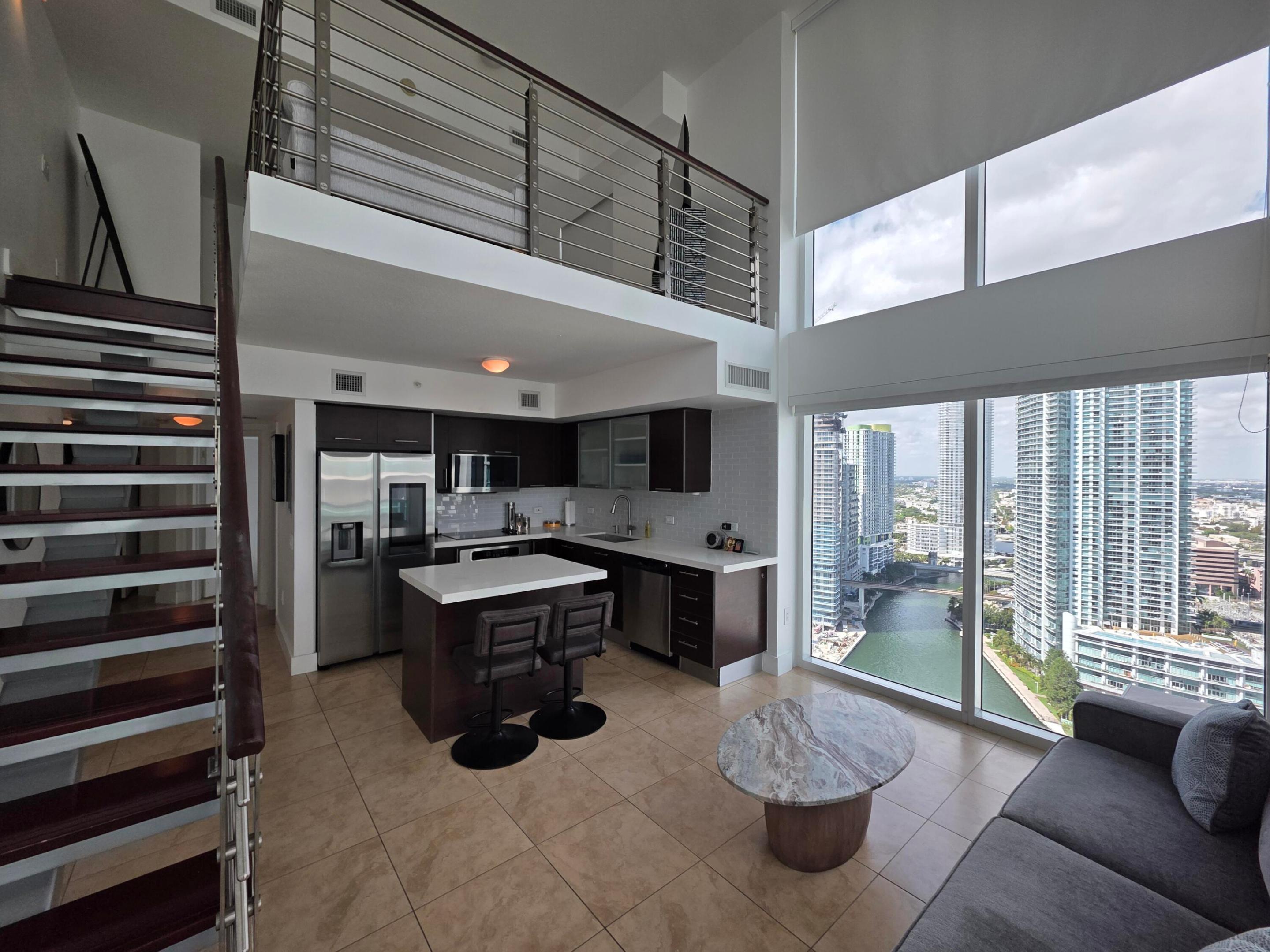 41 SE 5th #1917, Miami FL 33131