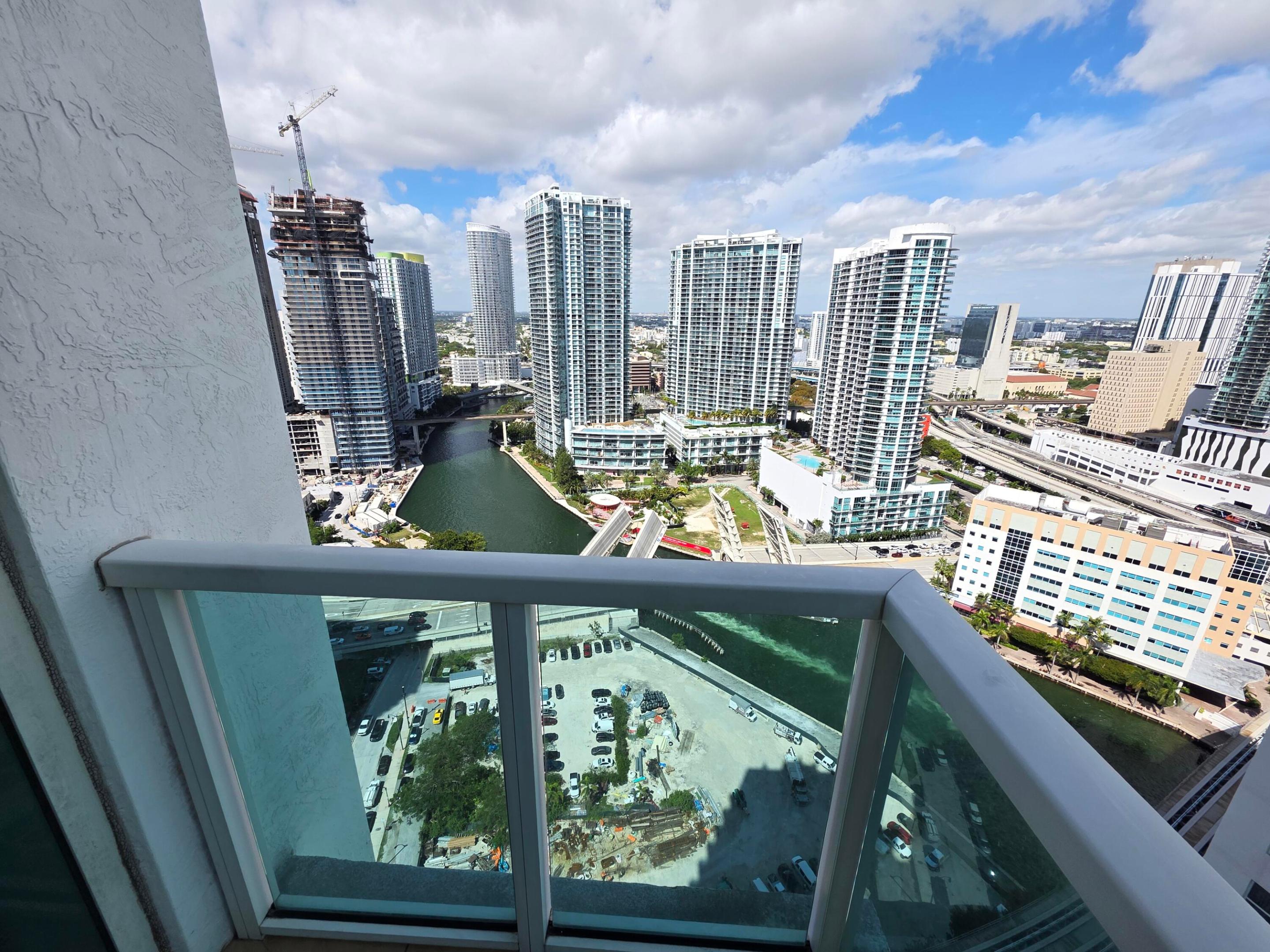 41 SE 5th #1917, Miami FL 33131