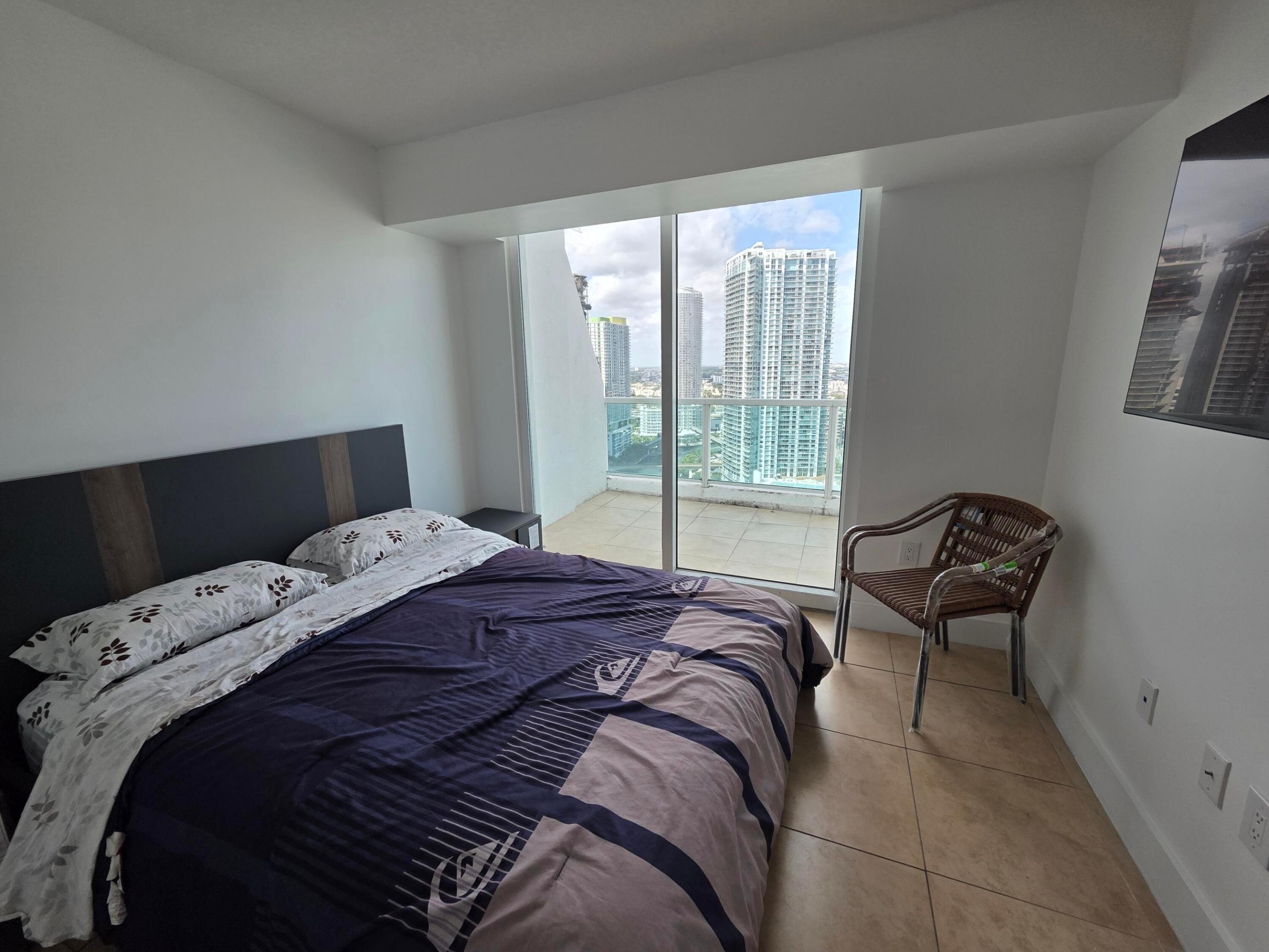 41 SE 5th #1917, Miami FL 33131