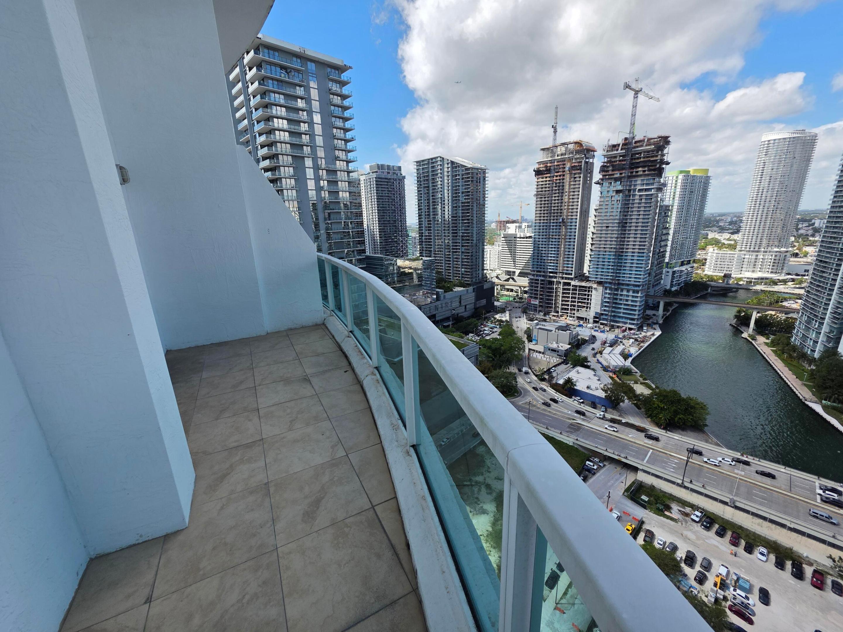 41 SE 5th #1917, Miami FL 33131