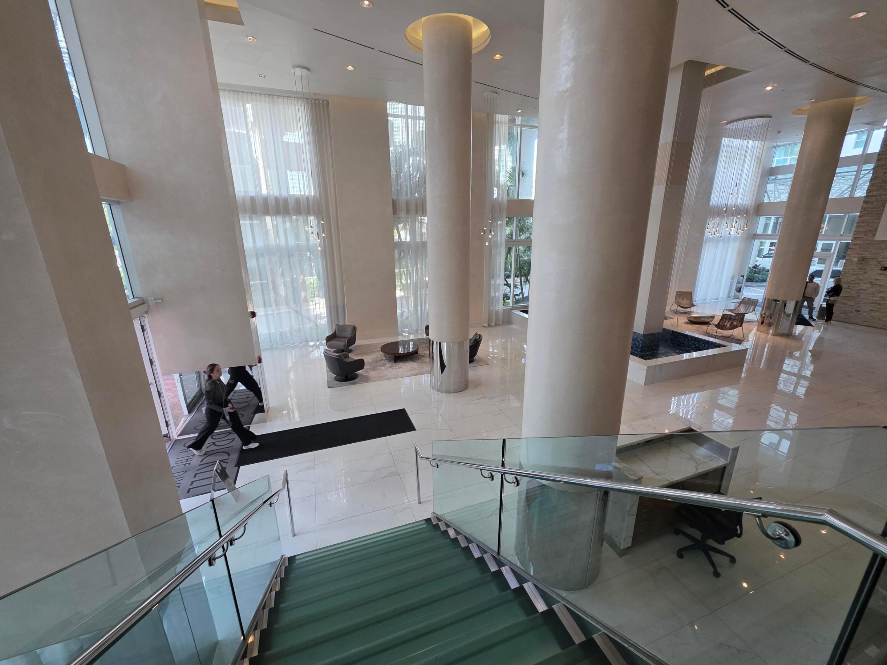 41 SE 5th #1917, Miami FL 33131