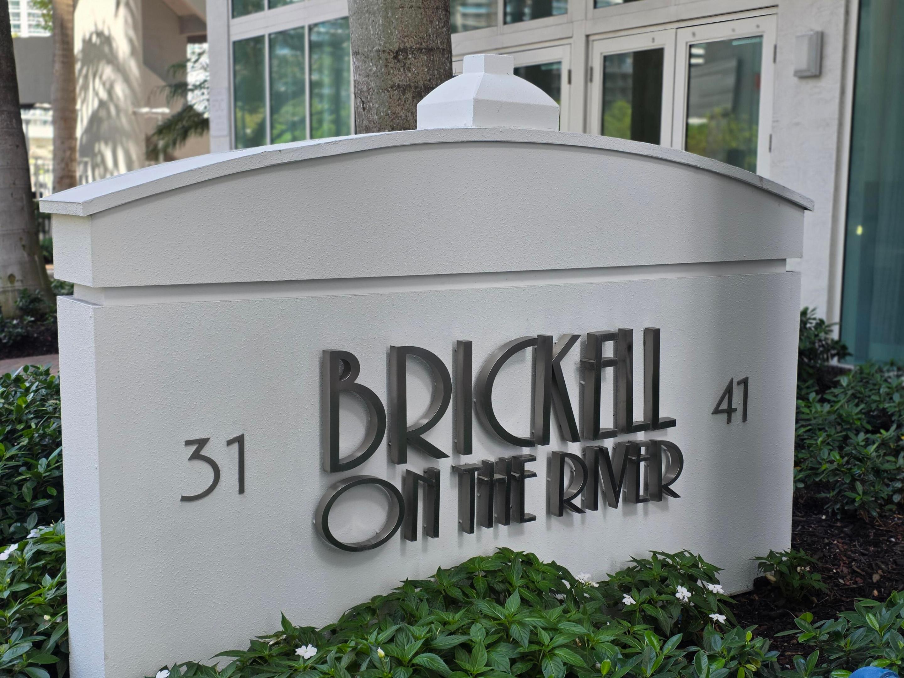 41 SE 5th #1917, Miami FL 33131