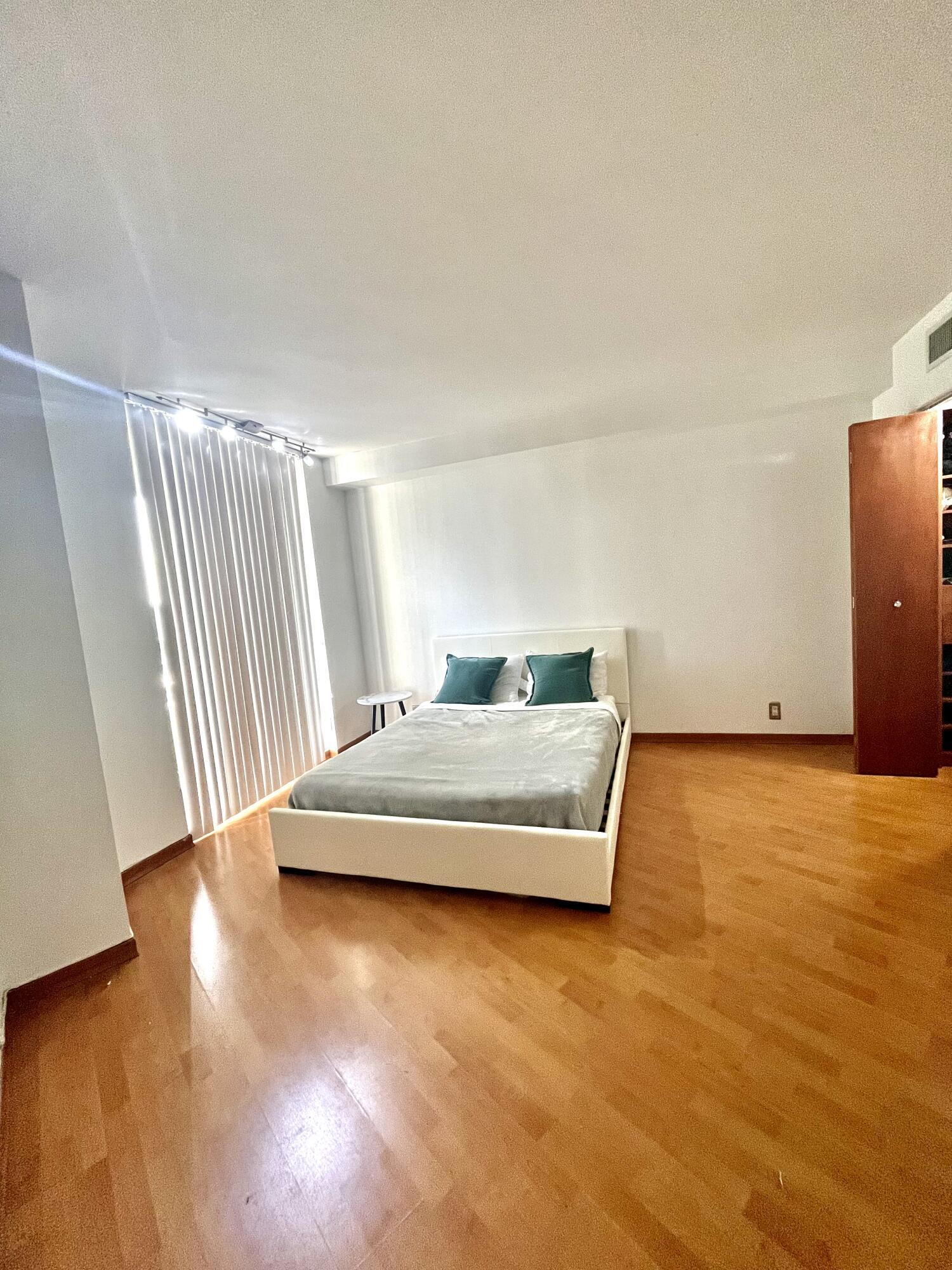 3400 NE 192nd Street #1102, Aventura FL 33180